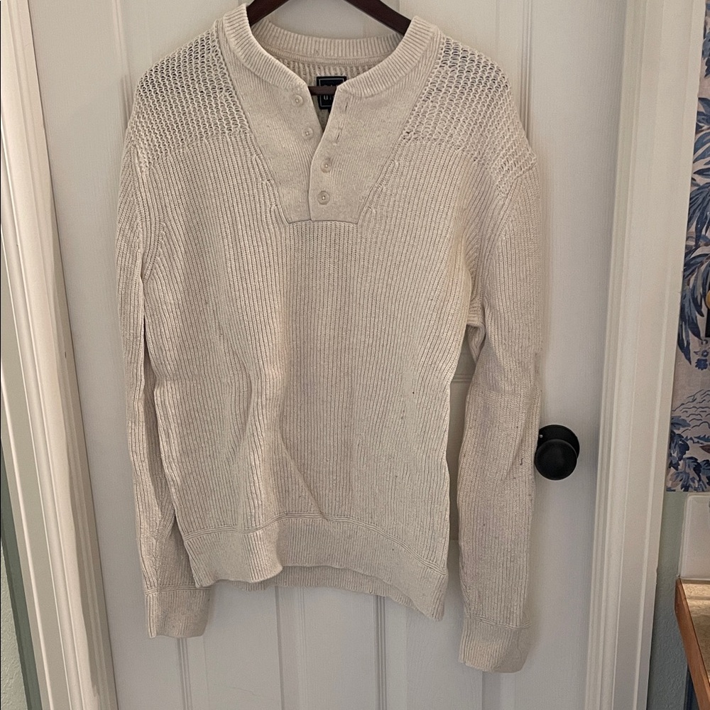 GAP Men's Off-White Crewneck Sweater